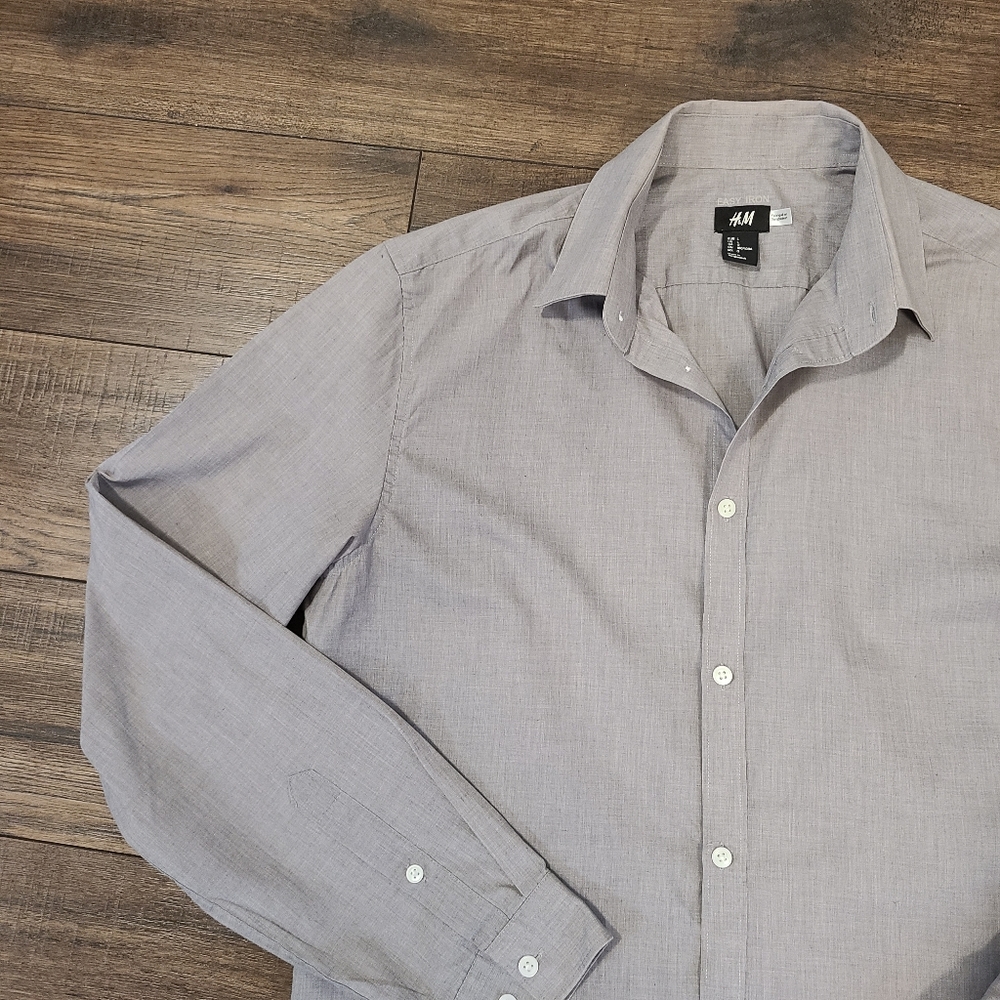 ⚠️2 / 20$   H&M Men's gray button down LARGE